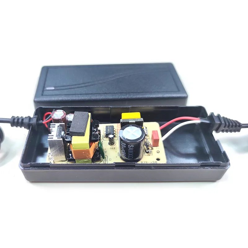 Power adapter view 3